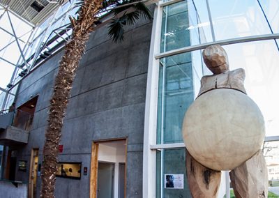 Femme Bottée, Cyrille André, 2001